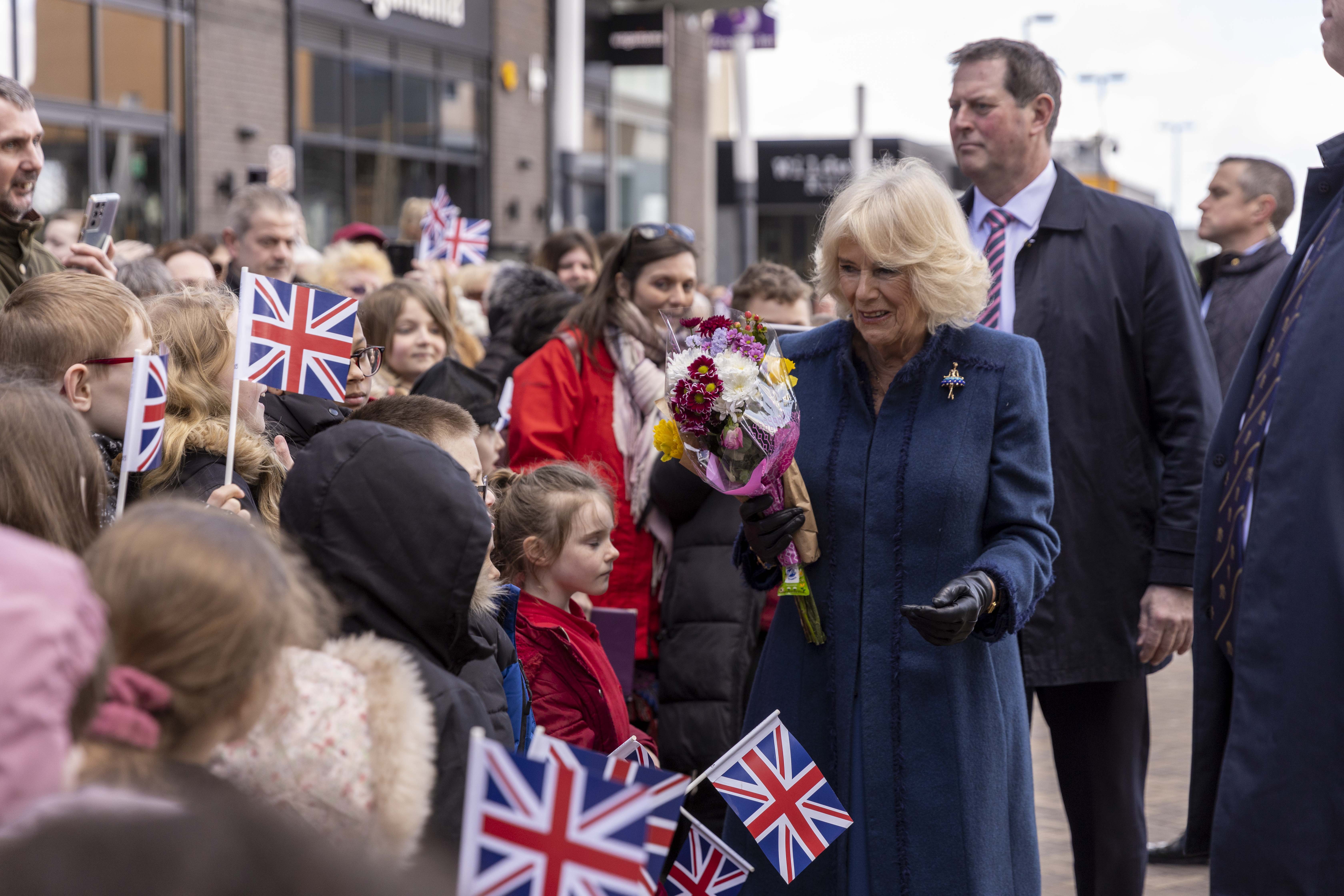 Hundreds of Telford primary school children welcome The Queen Consort